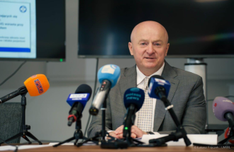 Konferencja prasowa dotycząca odzdiału kardiochirurgii - na zdjęciu marszałek woj. Lubelskiego Jarosław Stawiarski
